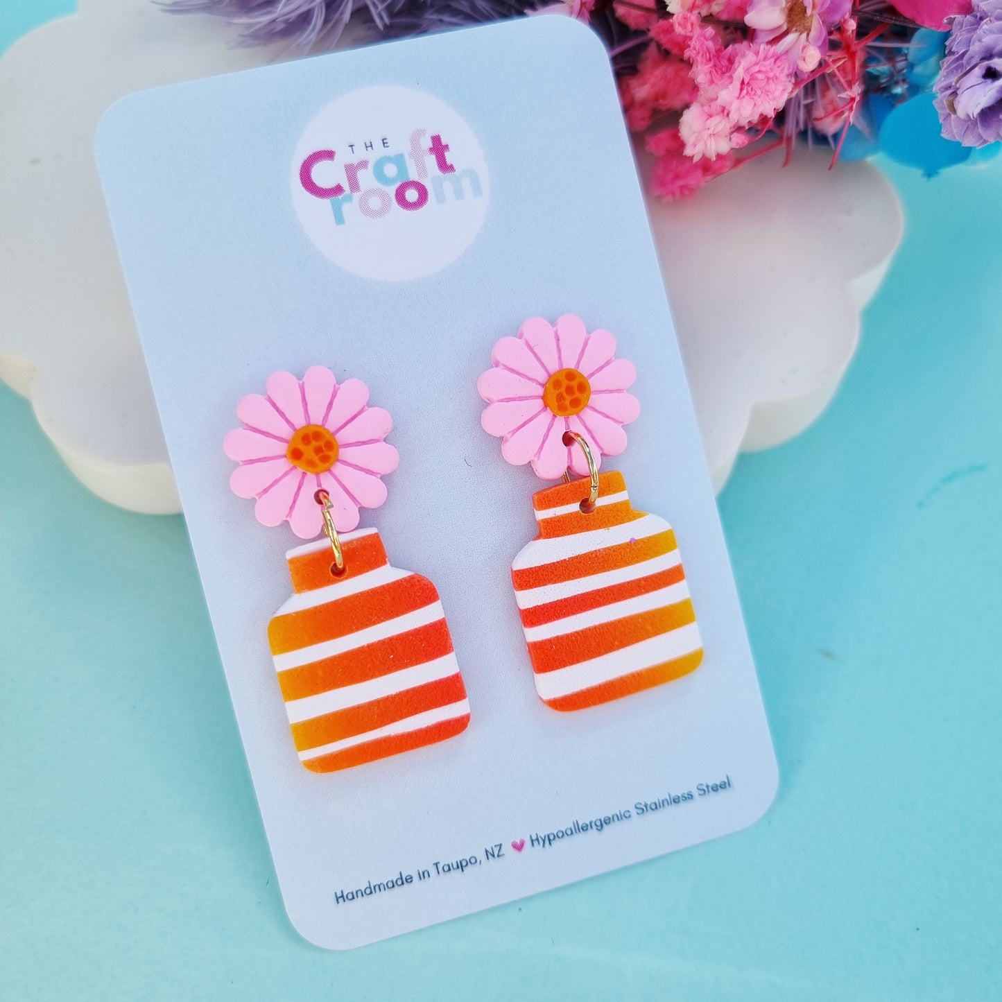 Flower and orange stripe vase dangle