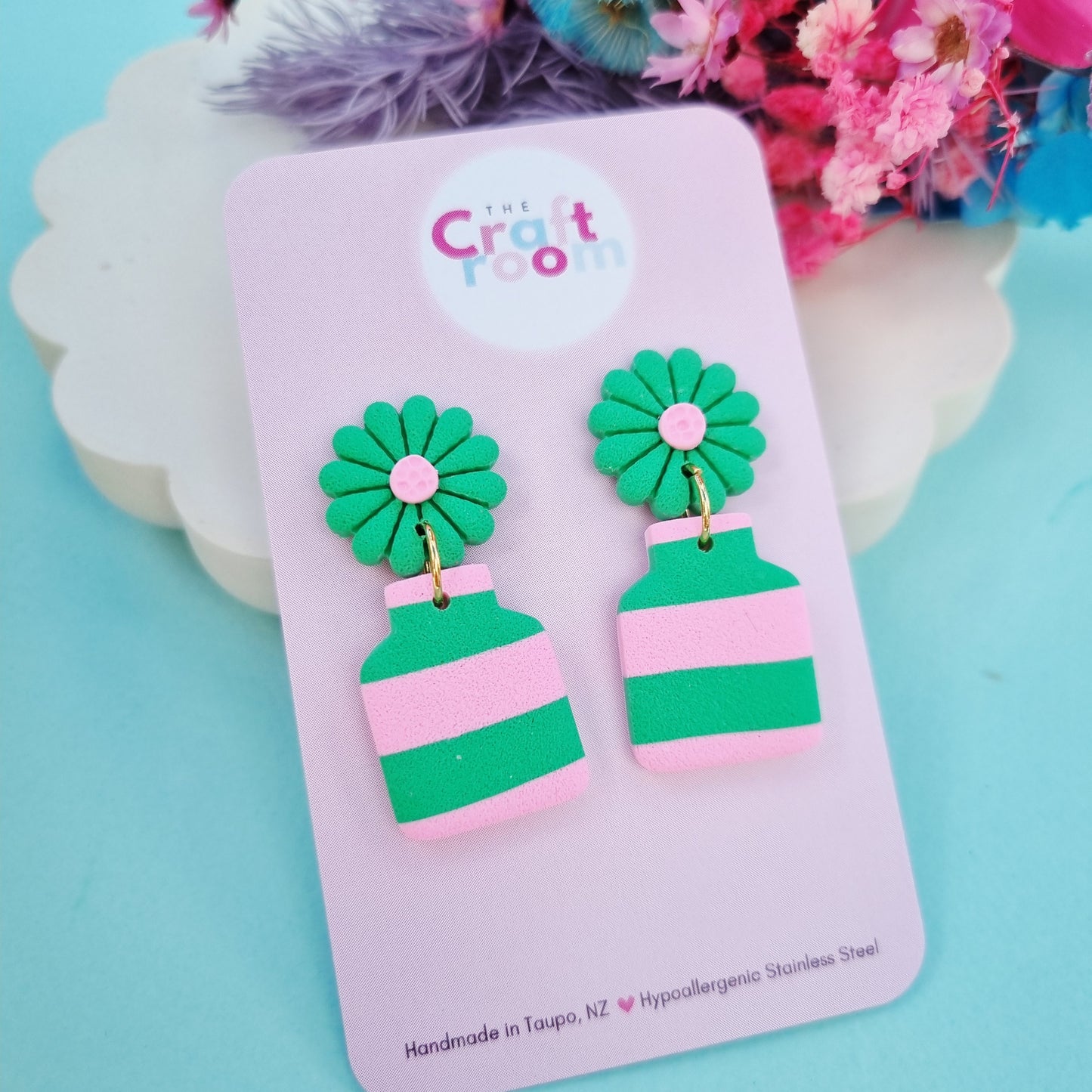 Flower and green stripe vase dangle