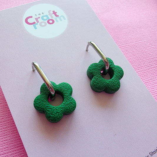 Flower olive oval huggie (silver)