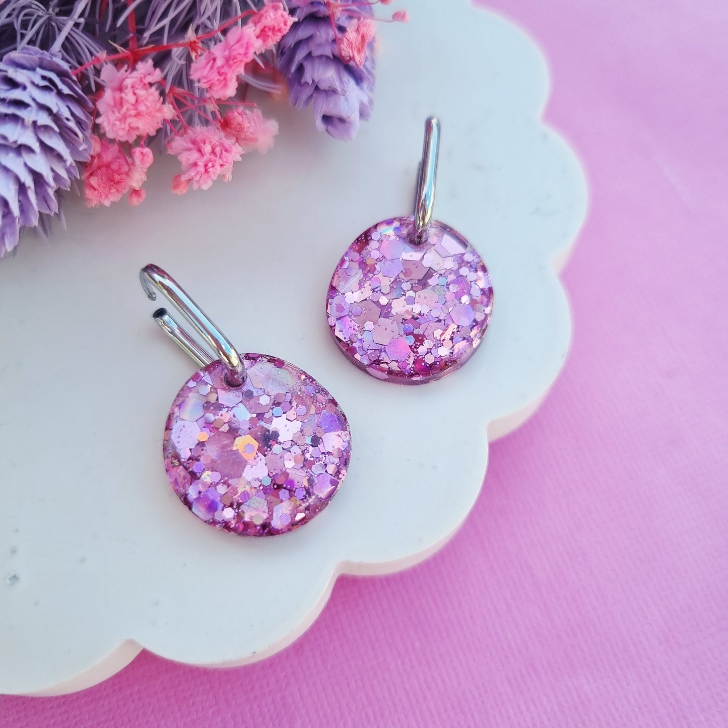 Maxi glitter oval huggie