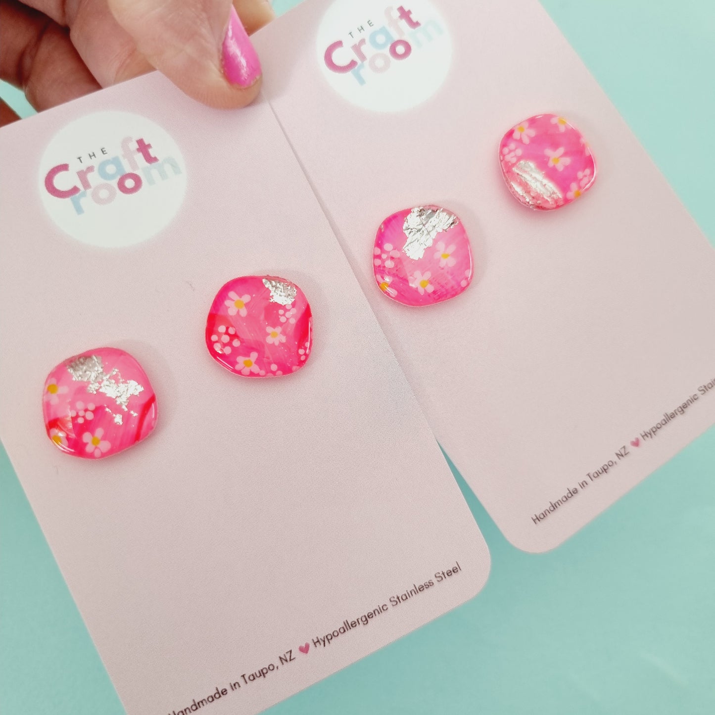 Daisy midi stud