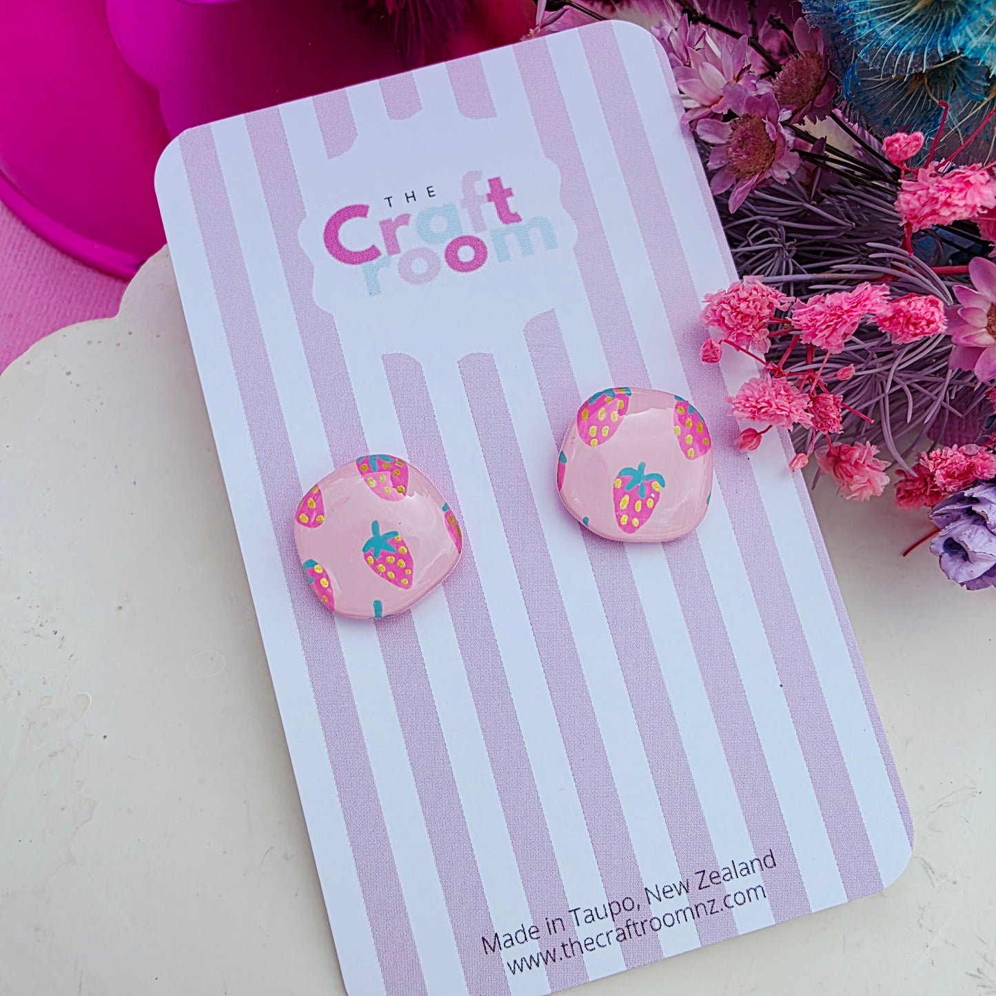 Midi Strawberry stud