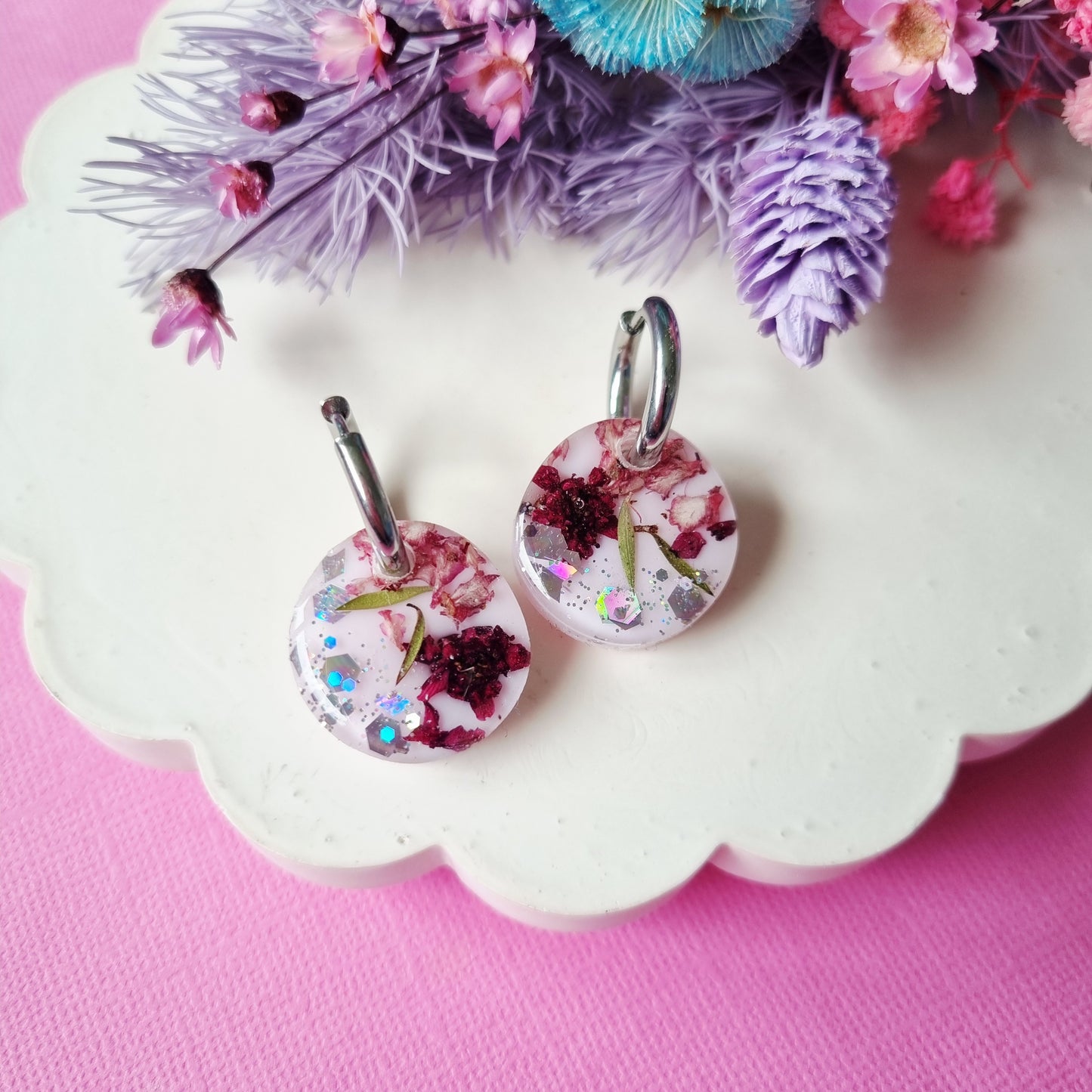 Manuka circle chunky huggie