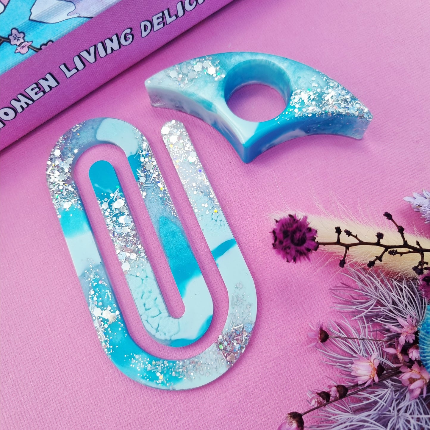 Bookmark & holder set