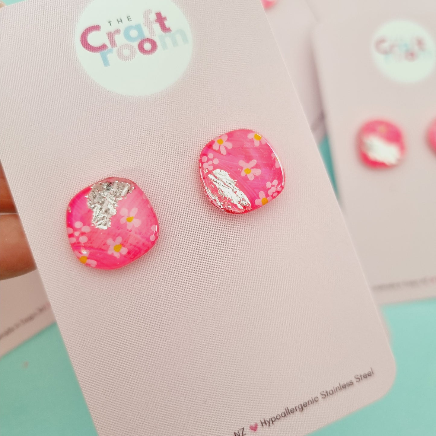 Daisy midi stud