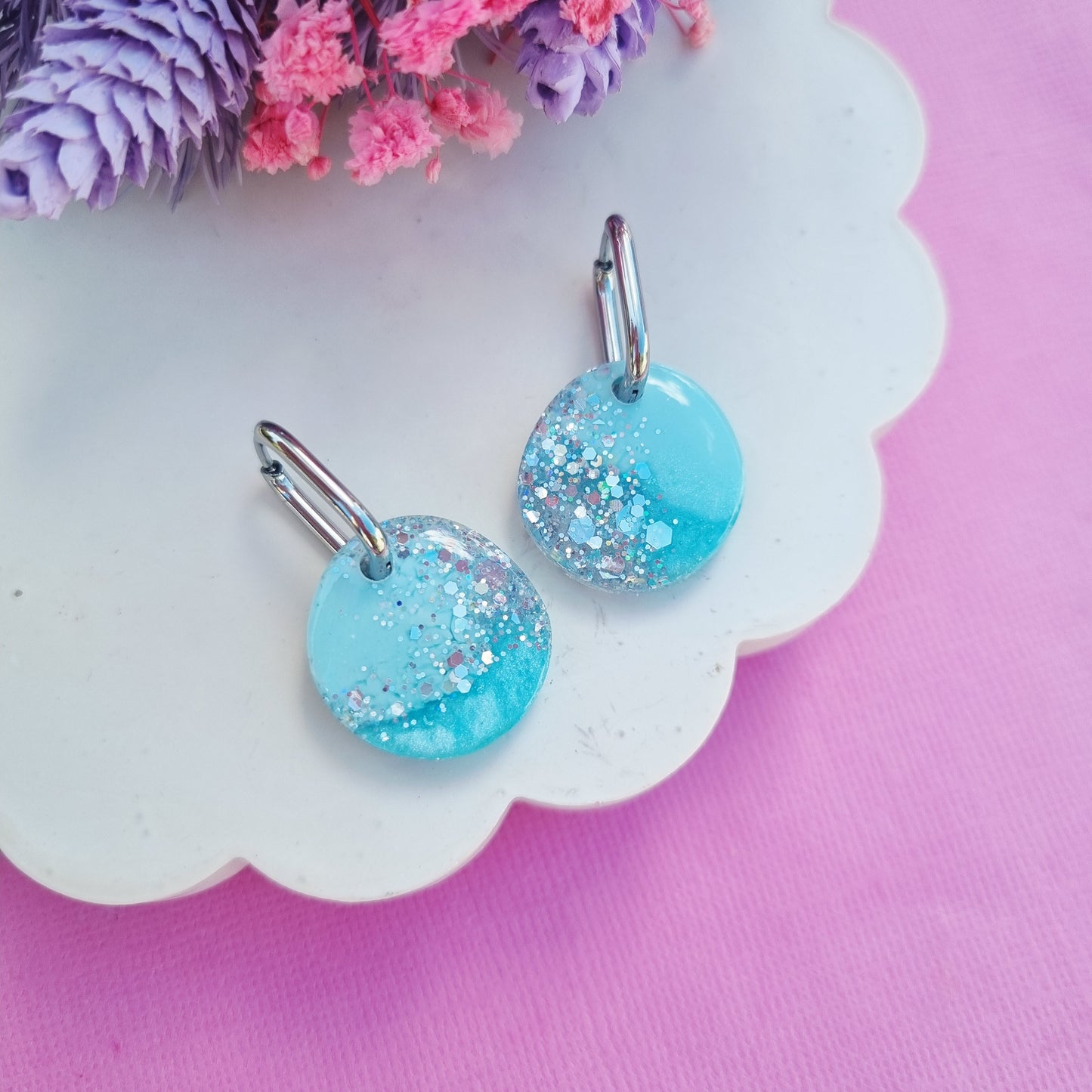 Maxi glitter oval huggie