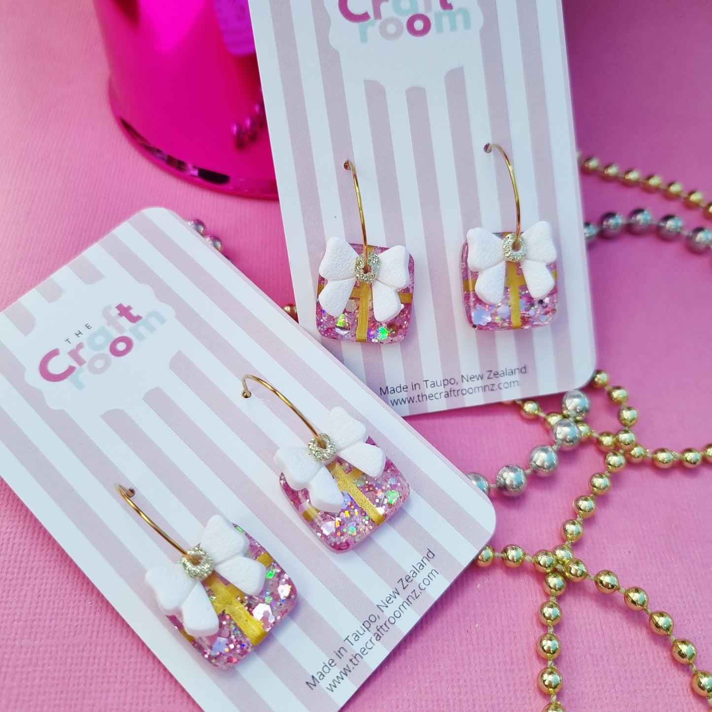 Glitter Present bow hoop