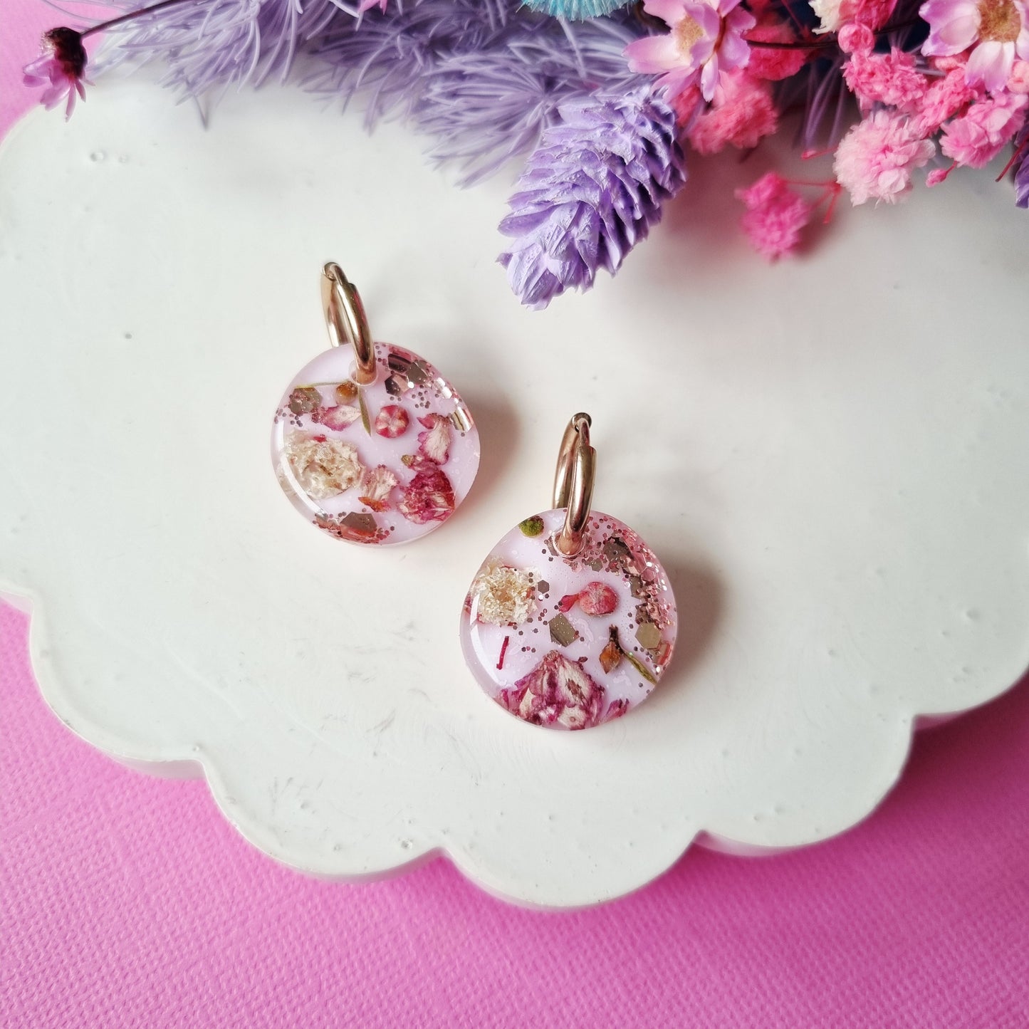 Manuka circle huggie