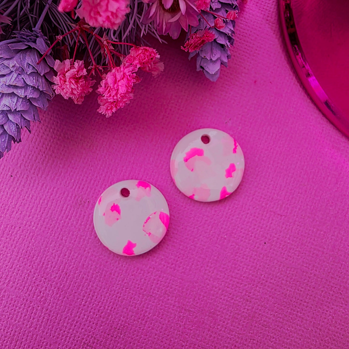 Midi circle charm