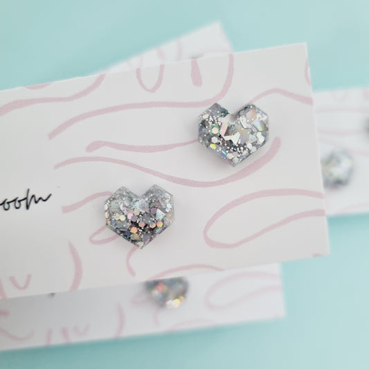 Geo heart studs (silver)