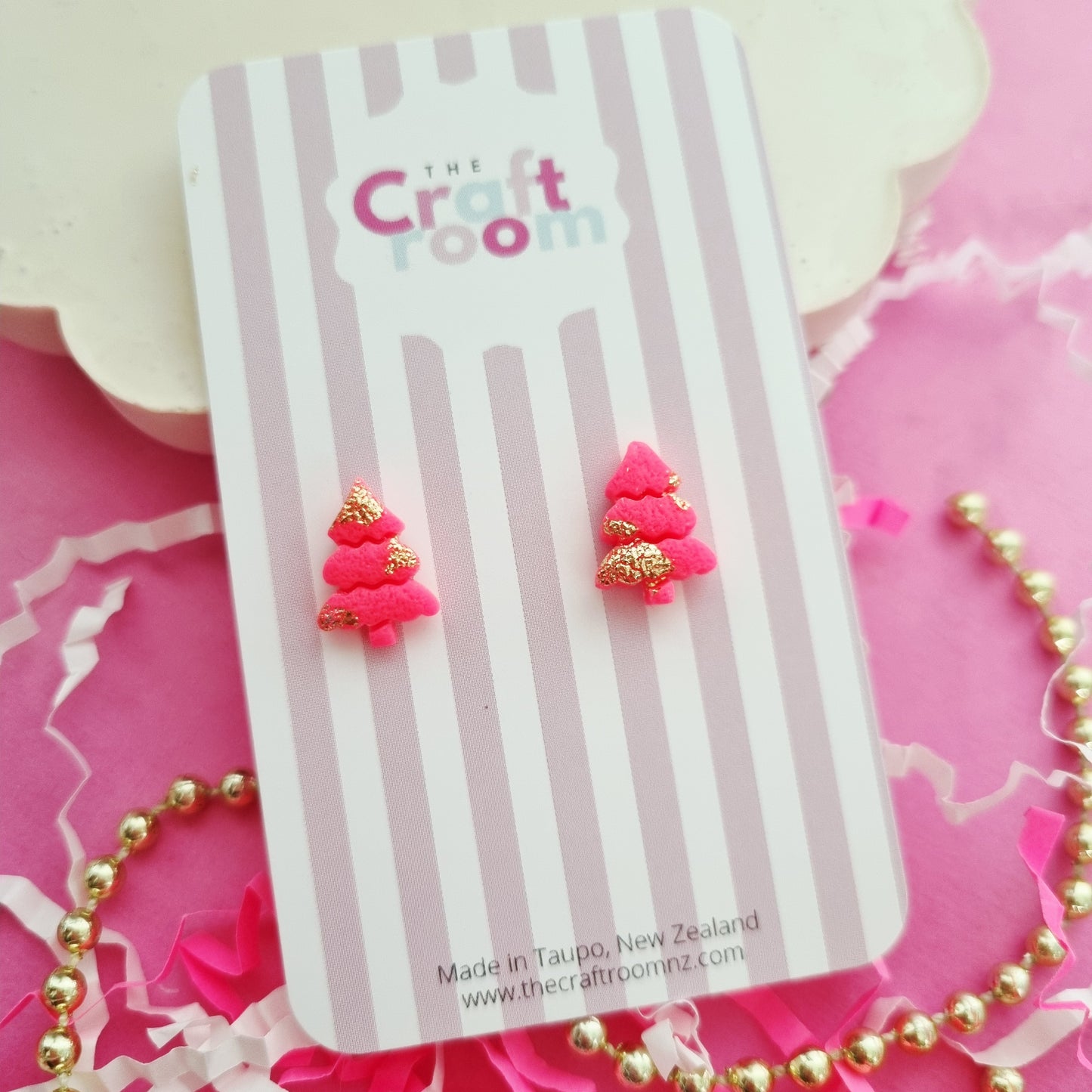 Christmas tree stud (hot pink)
