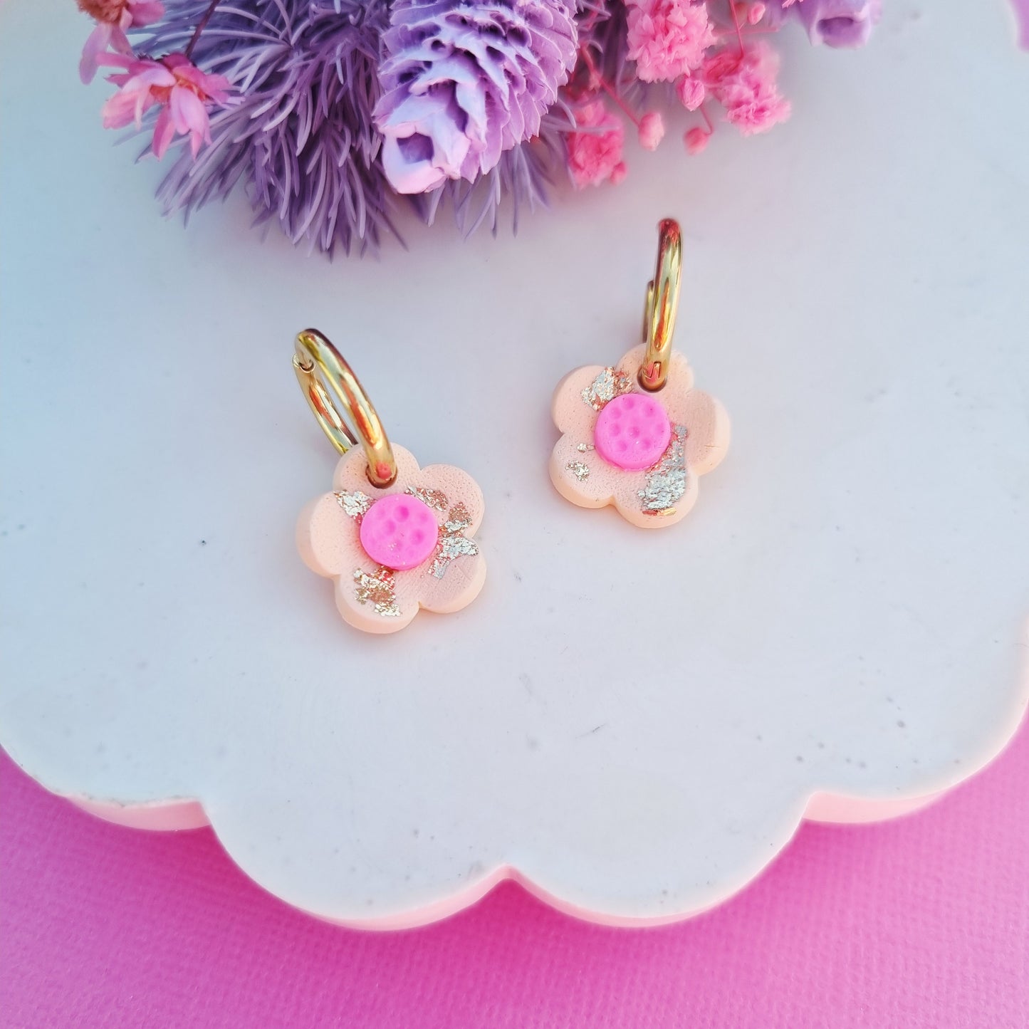 Flower huggie (small)