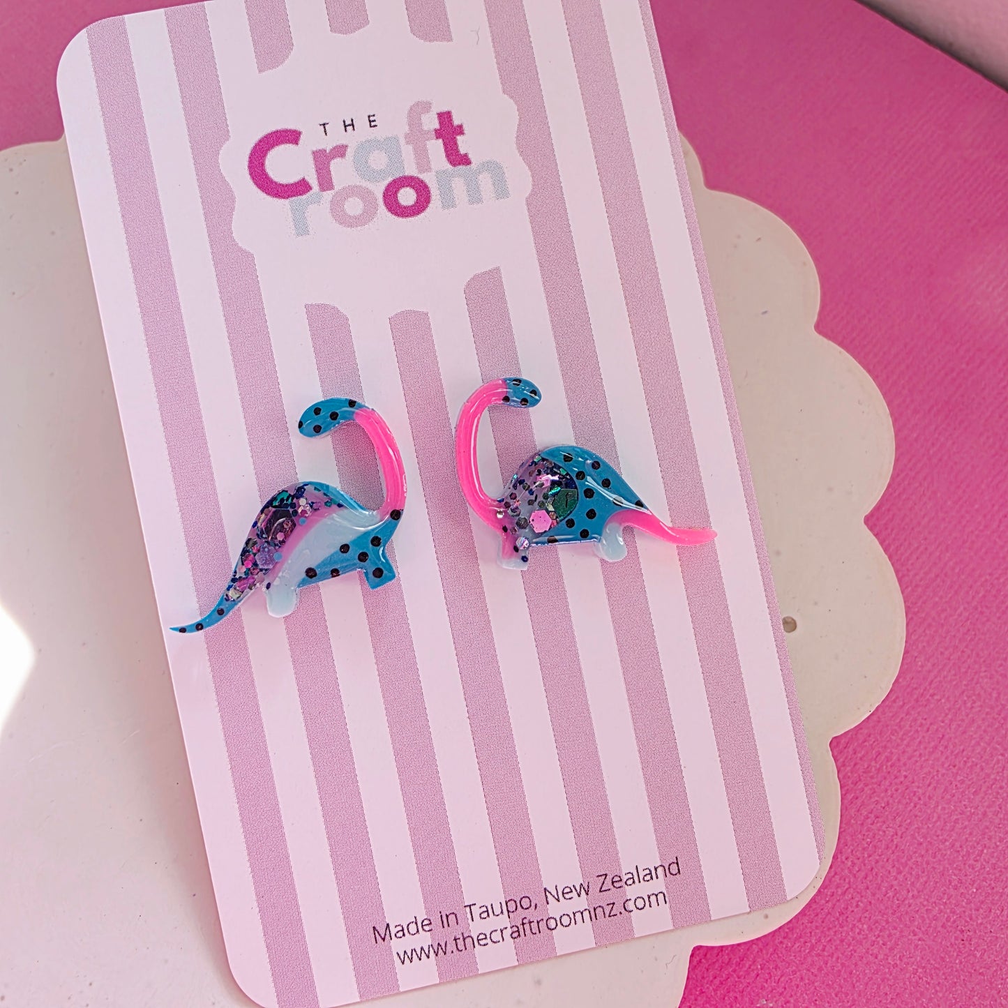 Brontosaurus studs