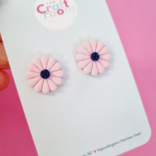 Flower stud