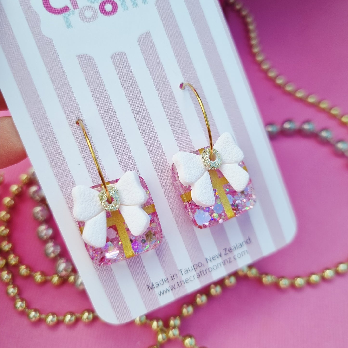 Glitter Present bow hoop