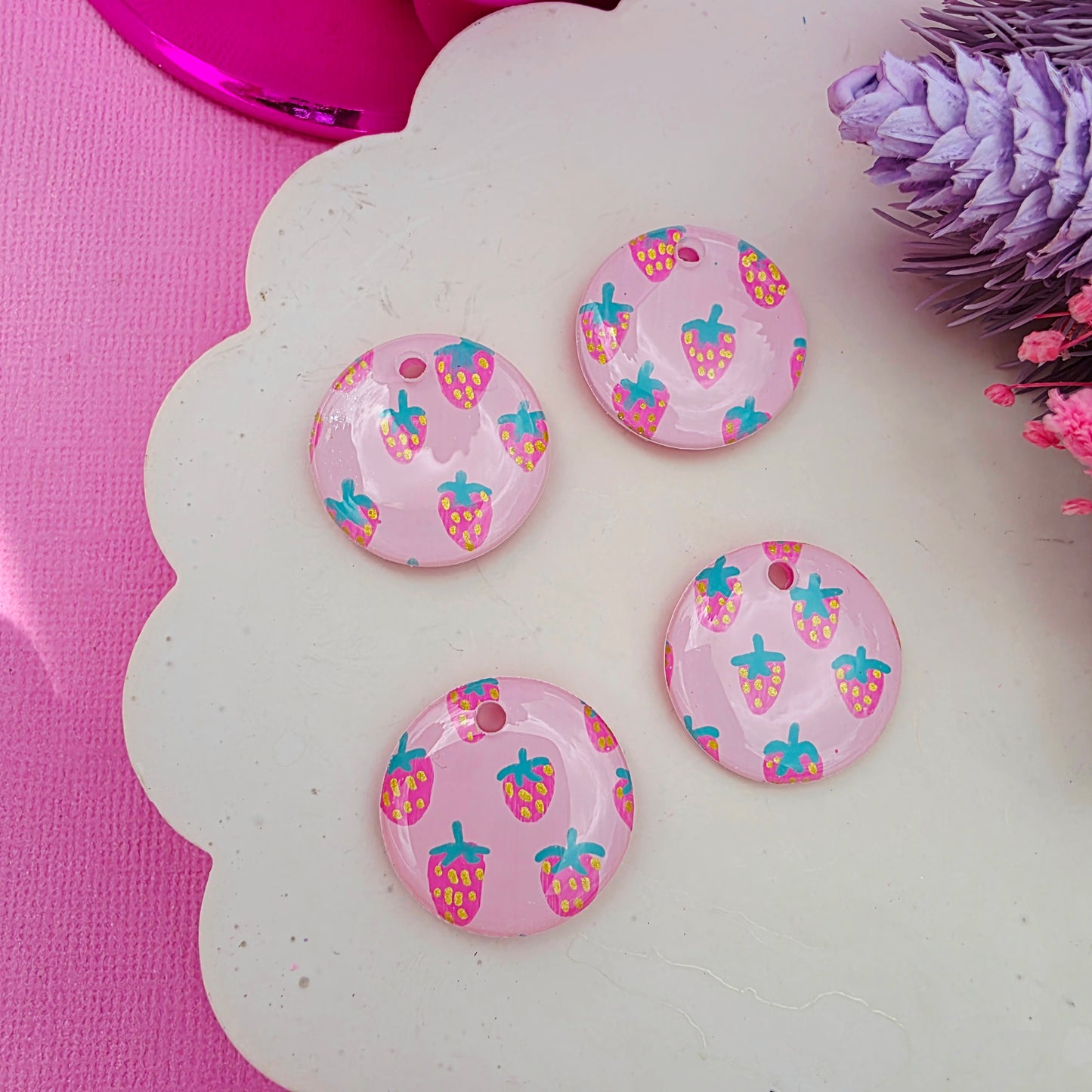 Maxi strawberry charm