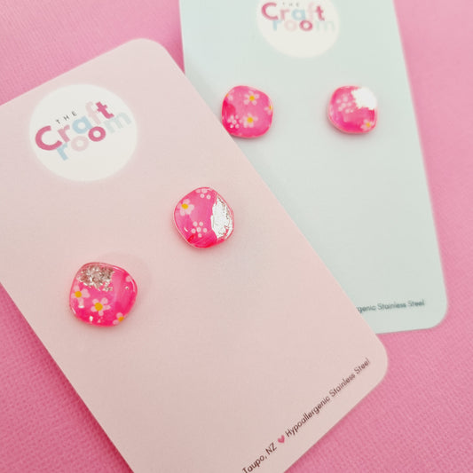 Daisy mini stud