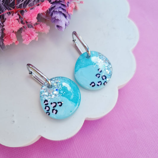 Maxi glitter oval huggie