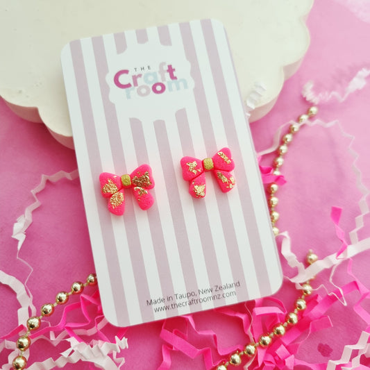 Bow stud (hot pink)