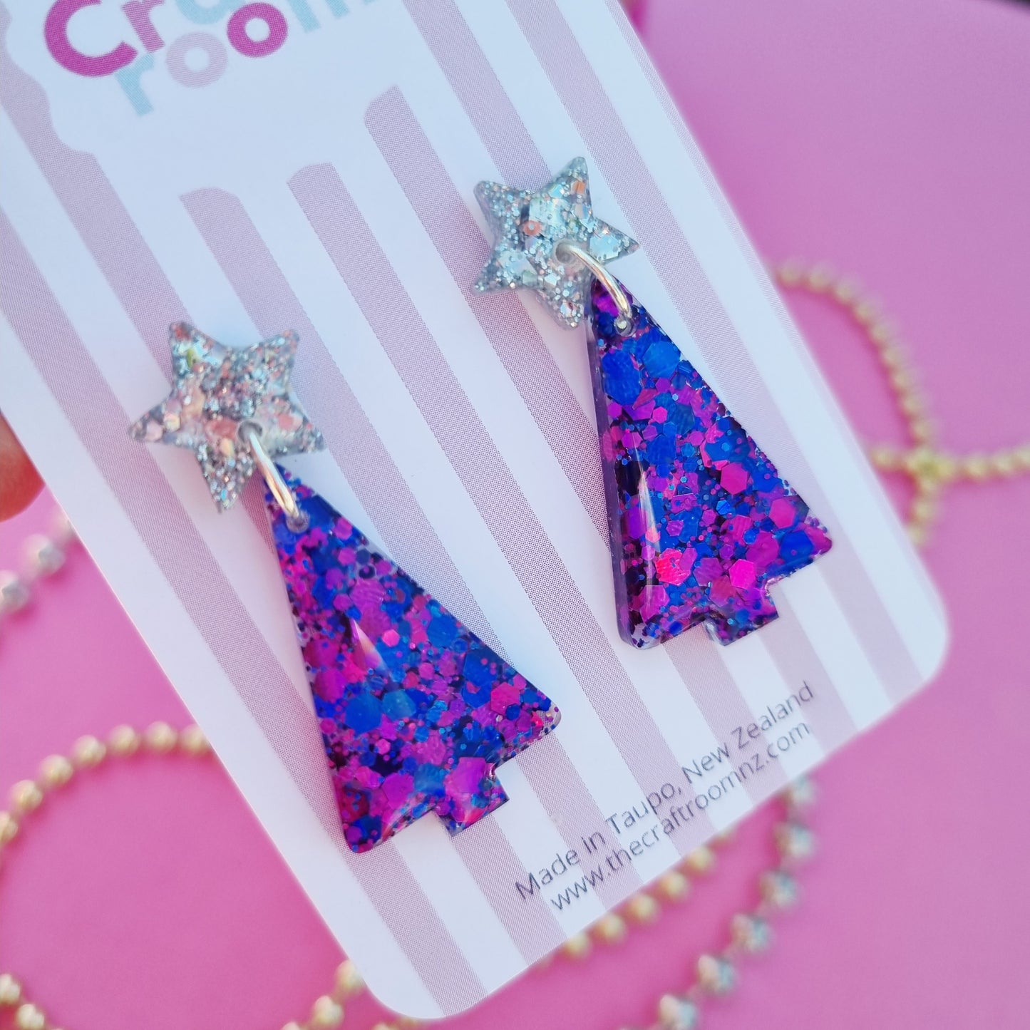 Christmas tree dangle