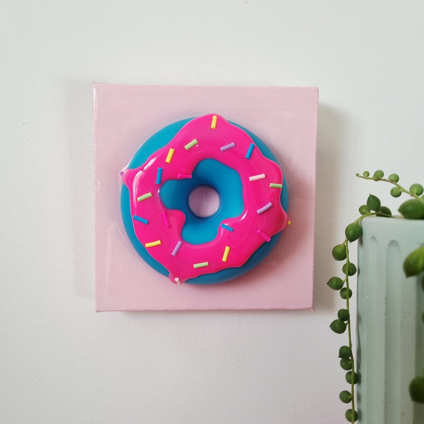 Resin wall donut