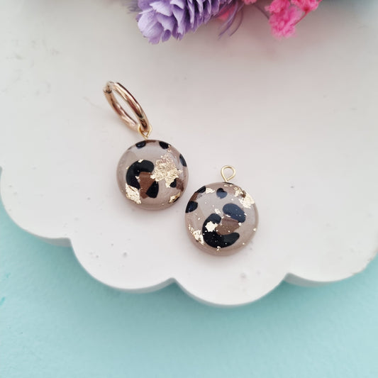 Midi leopard charm (with gold hoop wire)