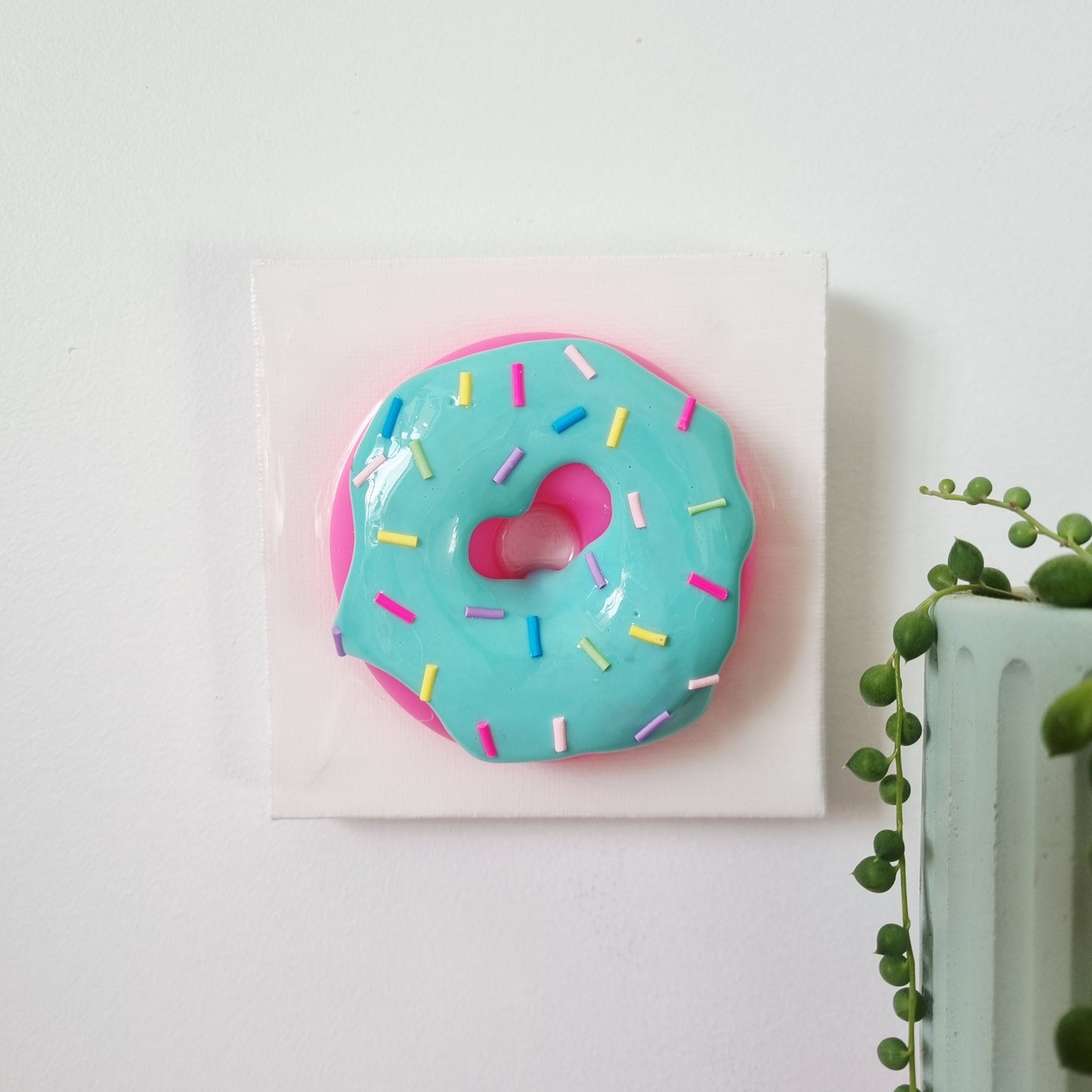 Resin wall donut