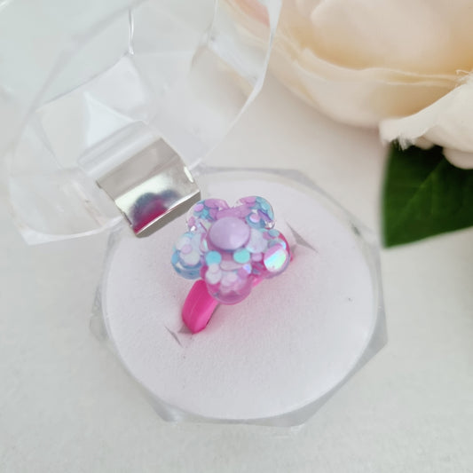 Resin ring- lilac daisy